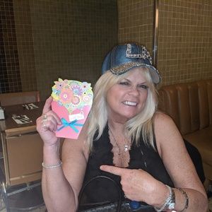 Meet your Posher, Deanna